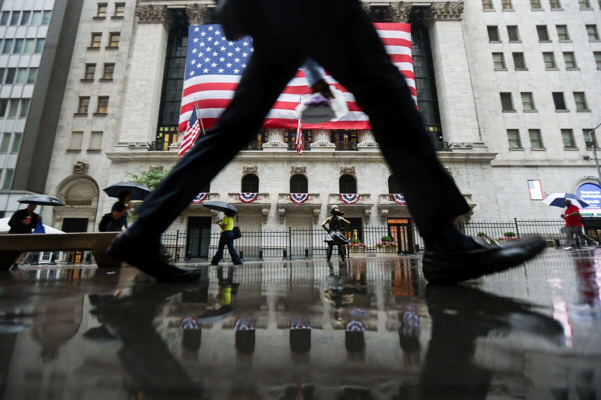 Pricey Credit Markets Fuel Rise of Funds That Can Buy Anything
