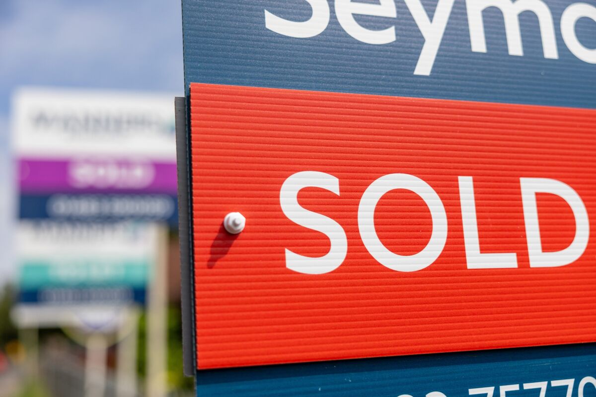bloomberg.com - Andrew Atkinson - UK House Prices Fall as Mortgage Costs Bite, Nationwide Says