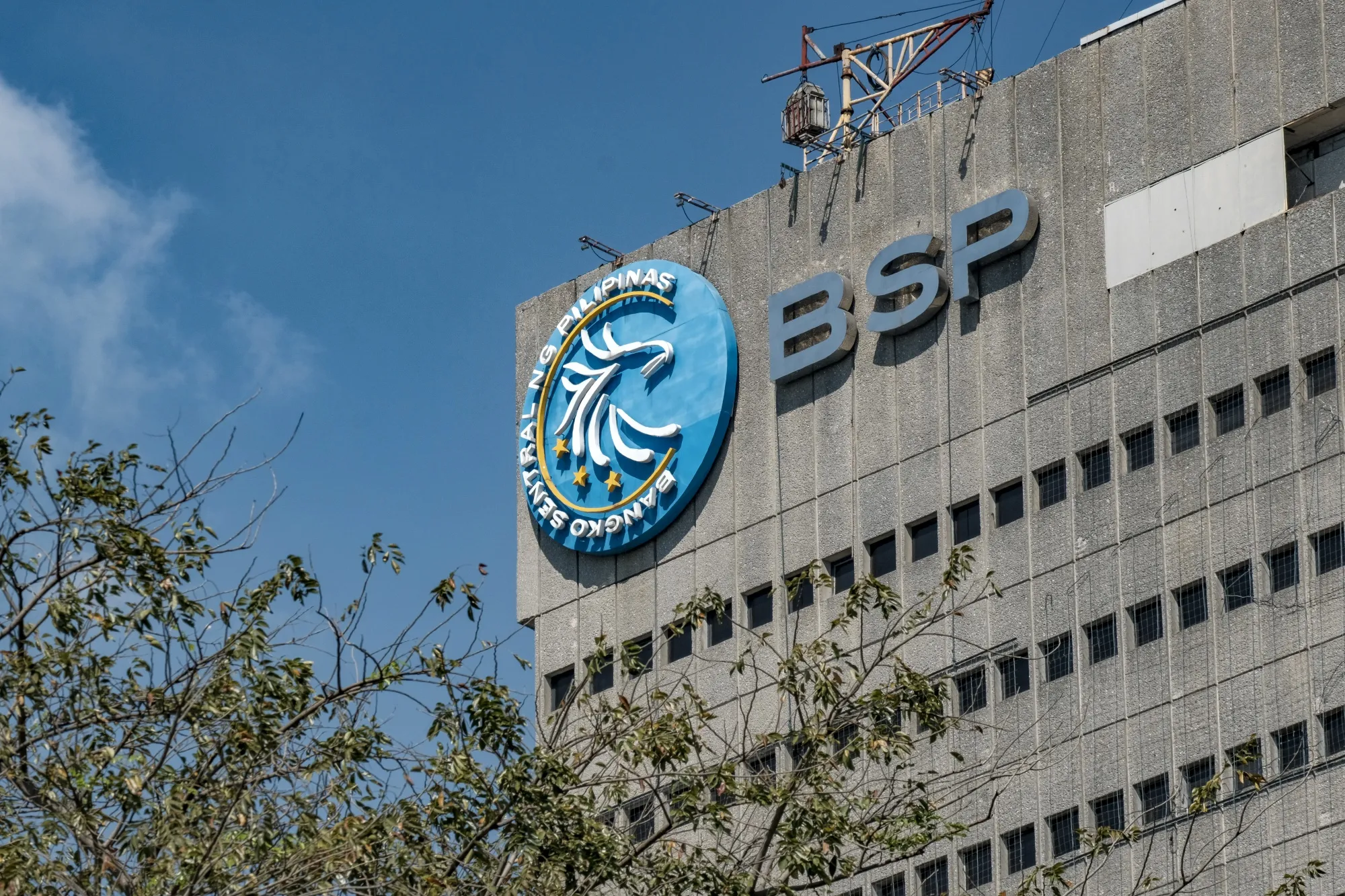 Philippines Keeps Key Rate Unchanged as Inflation Nears Target