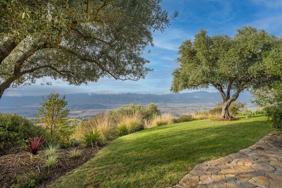 The Napa Estate Behind Ovid Wine Is on Sale for $18.5 Million
