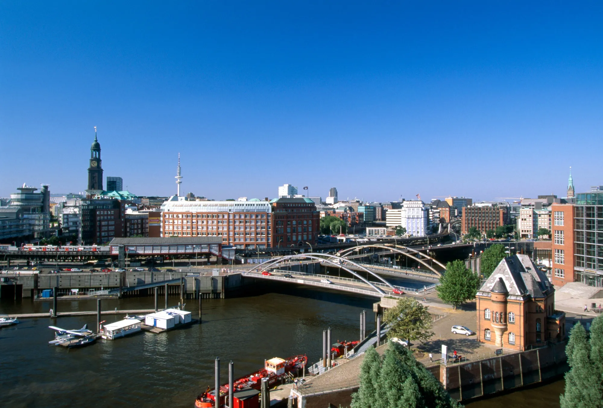 Hamburg-based HBC provides insurance brokerage services for companies and private clients.