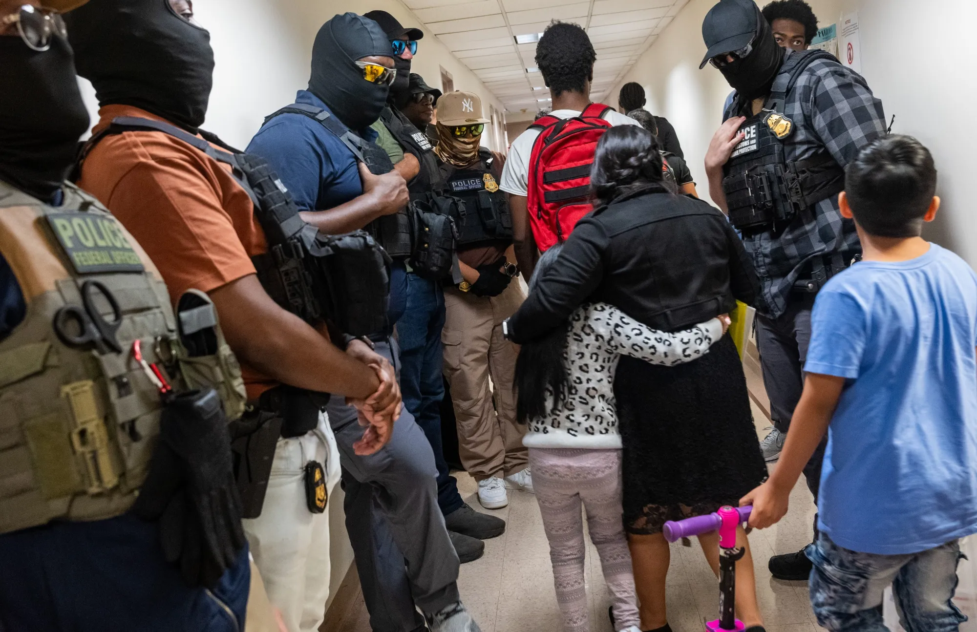 NY Ban on Migrant Arrests in Courts Survives Trump Challenge - Bloomberg