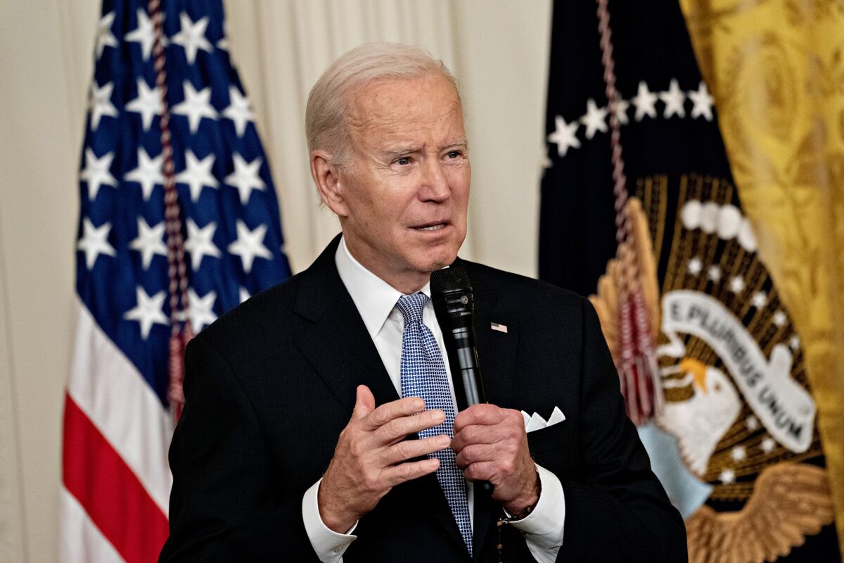 President Biden 2020 Campaign Chief to Stay at White House - Bloomberg