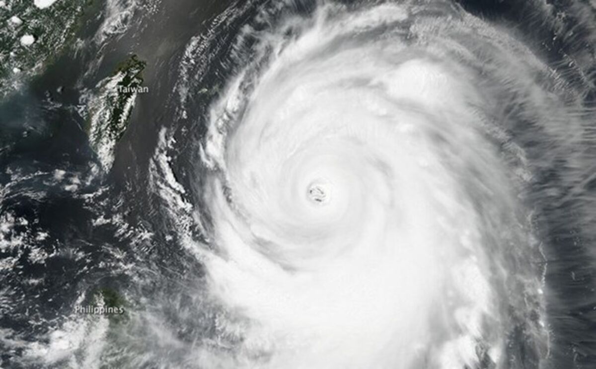 The First Super Typhoon of 2014 Is a True Monster - Bloomberg