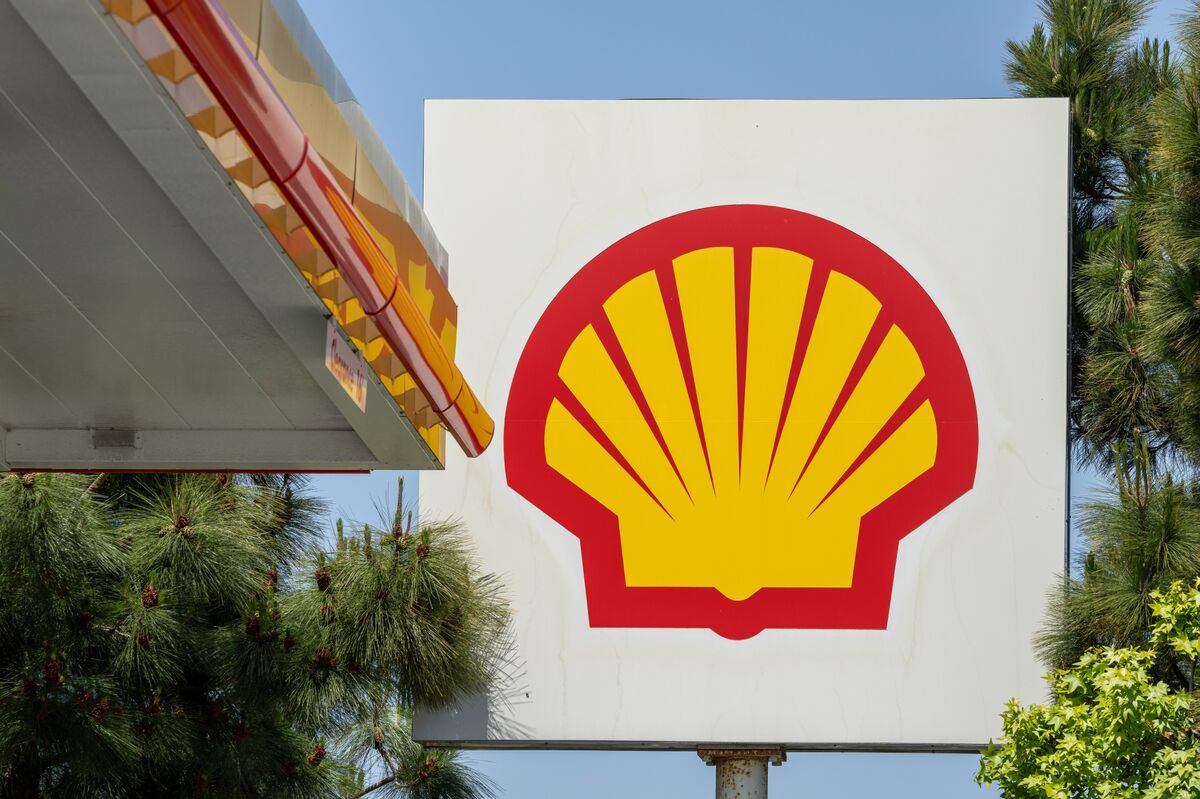 Shell, BP Gas Stations Run Dry in Indonesia on Import Curbs