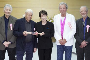 PM Takaichi meets British rock band group Deep Purple