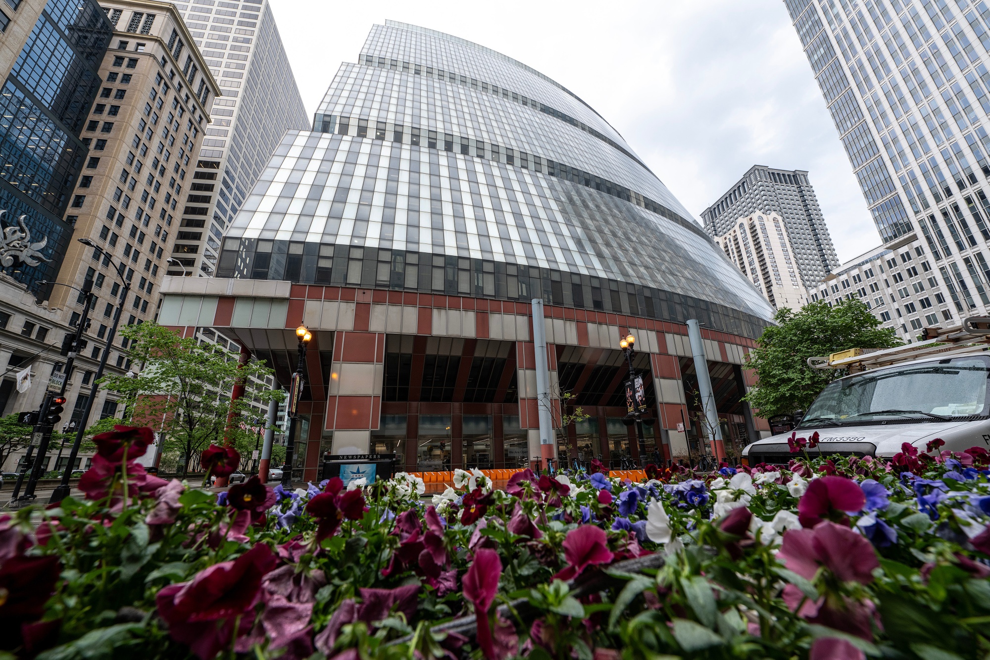 Chicago's Magnificent Mile Needs Crowds to Come Back - Bloomberg