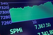 US Stocks Fall From Record, Oil Pares Drop Ahead of Iran Reply