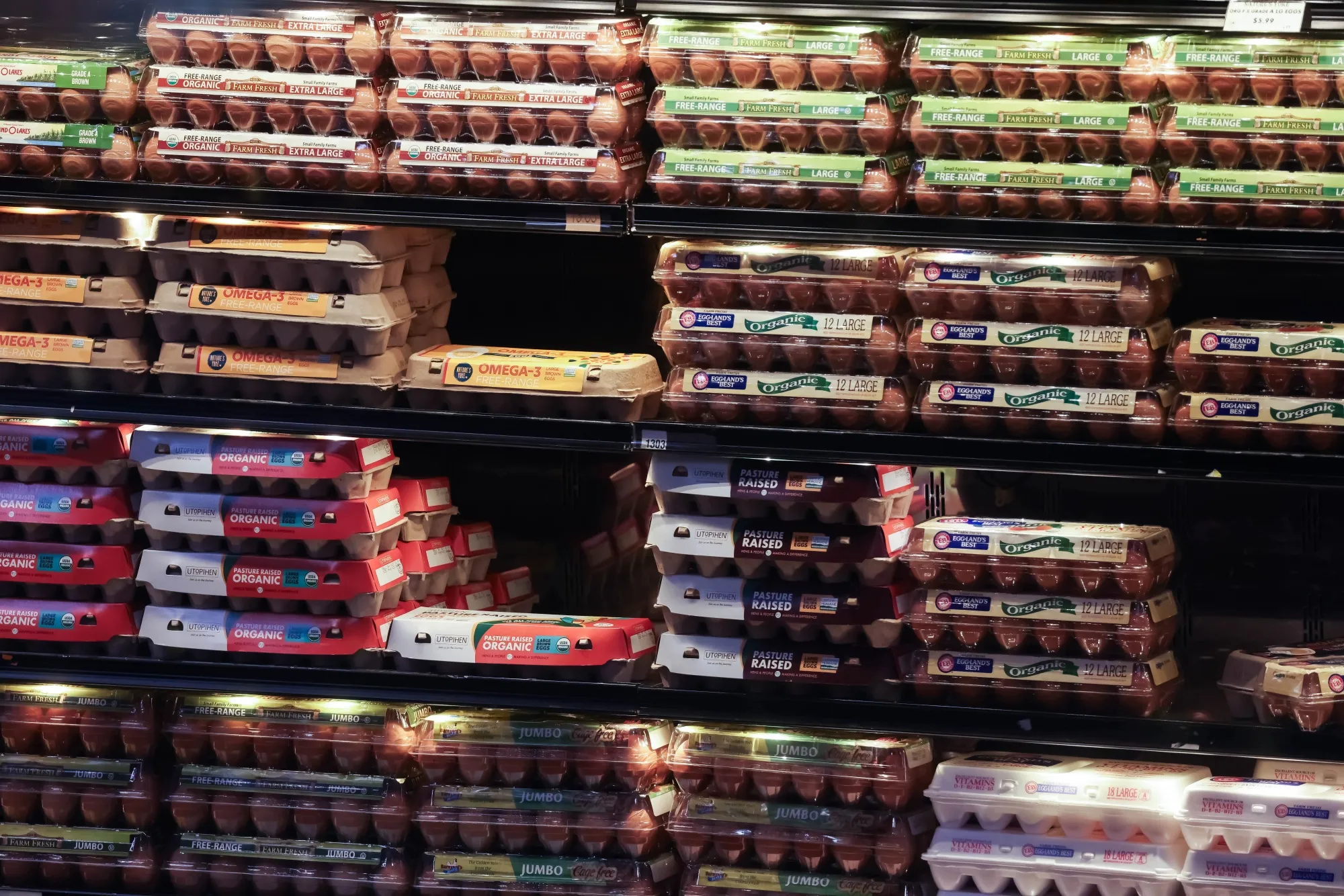 Americans on average paid $2.577 for a dozen large grade A eggs in January.