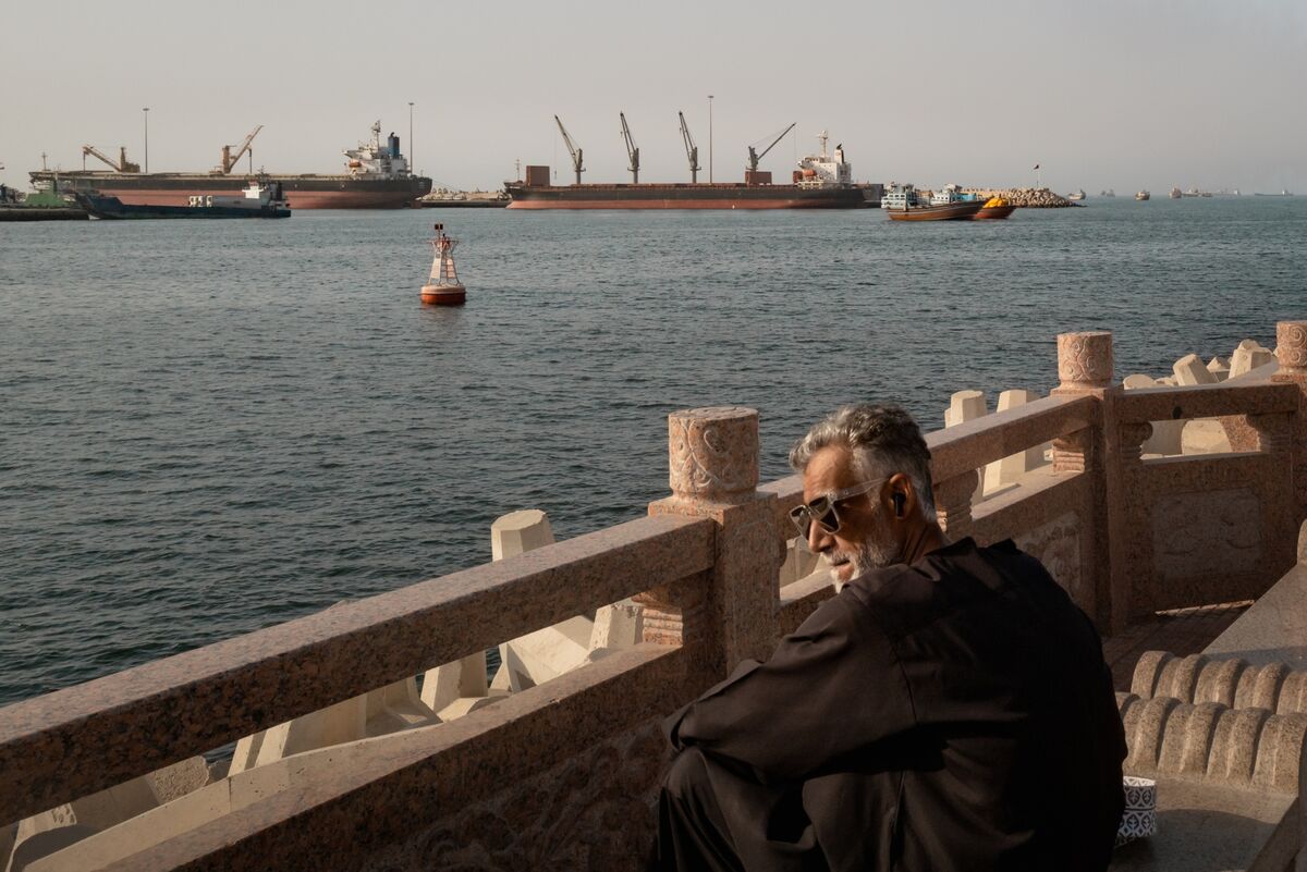 Ships Can Use Hormuz Southern Route With Signals On, JMIC Says