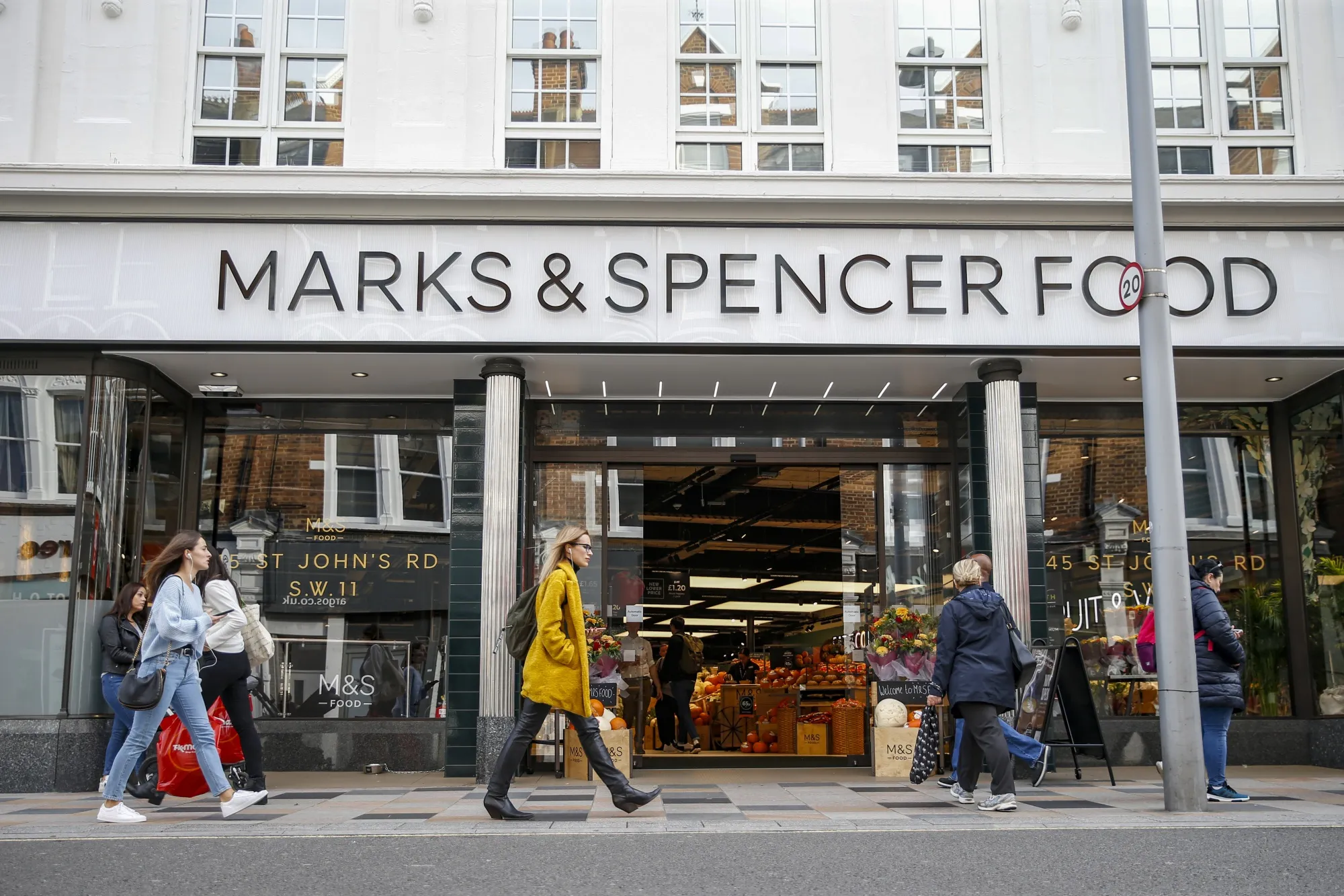 Marks & Spencer Raises Profit Forecast After Strong Sales - Bloomberg