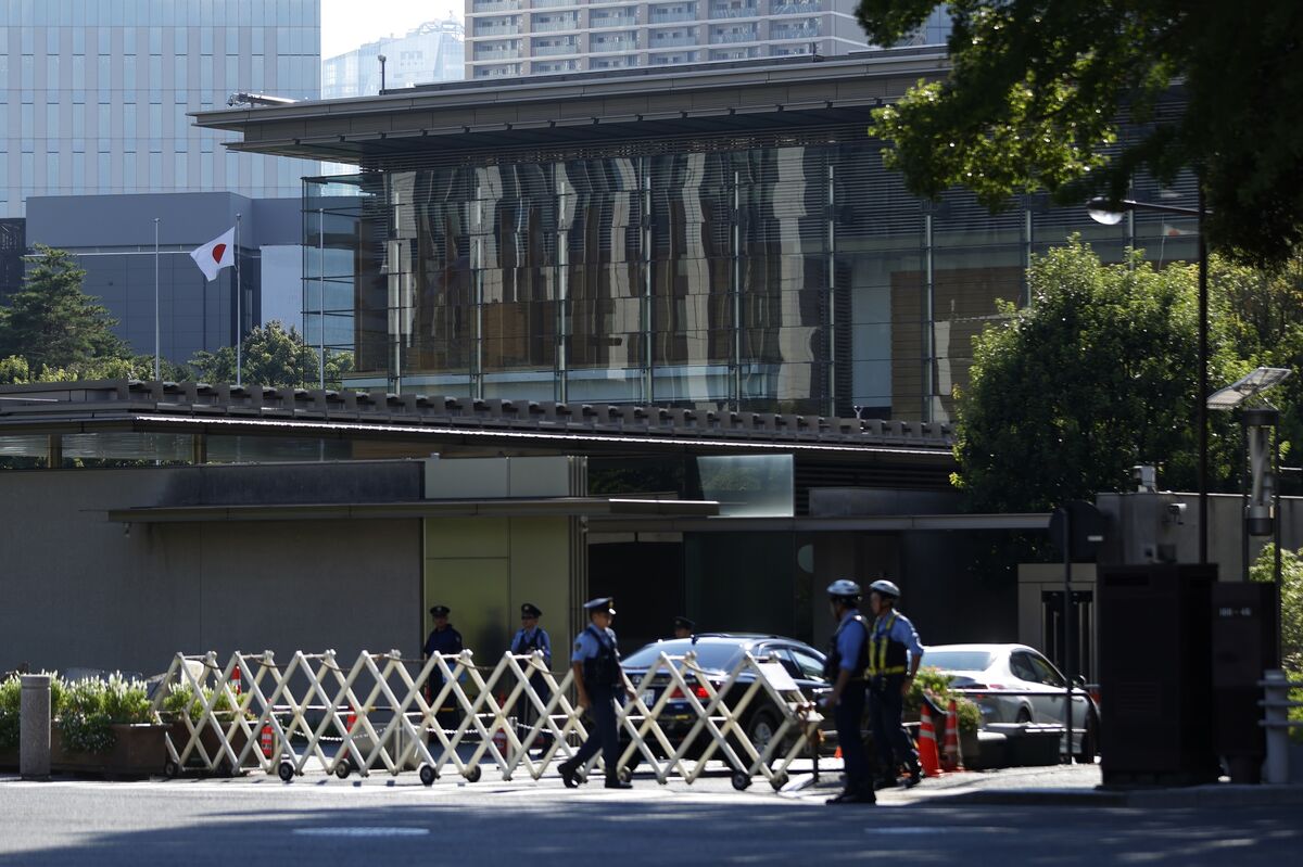 ‘Widow-Maker’ Trade Becomes World Beater as Japanese Bonds Sink