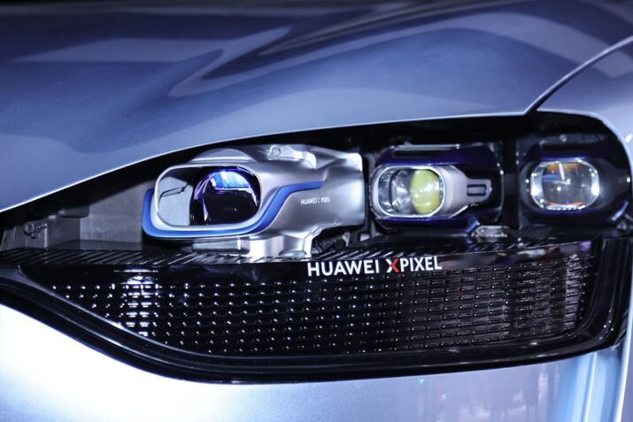 China’s Car Headlights Can Project Movies Like Drive-In Theaters