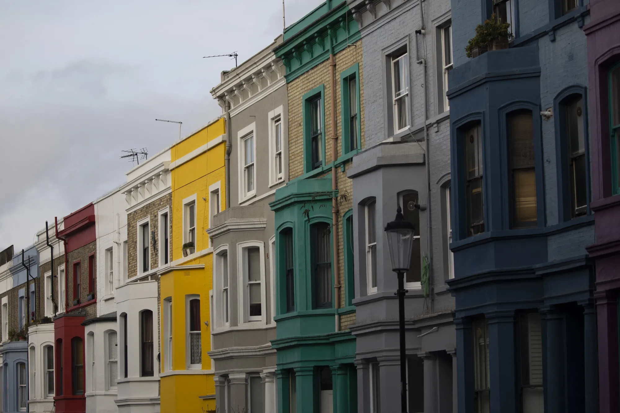 U.K. Home Prices Dip as Sellers Rush to Capture Tax Break
