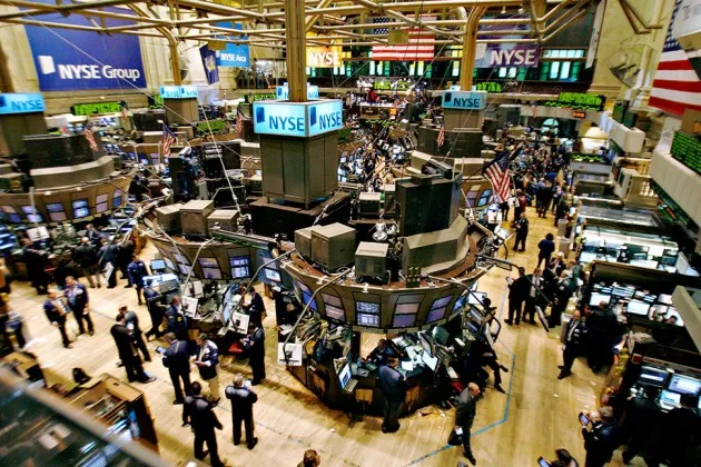 Traders work on the floor of the New York Stock Exchange on Feb. 28, 2007