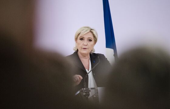 Le Pen Says Putin's U.S. Critics Out of Touch With Modern Russia