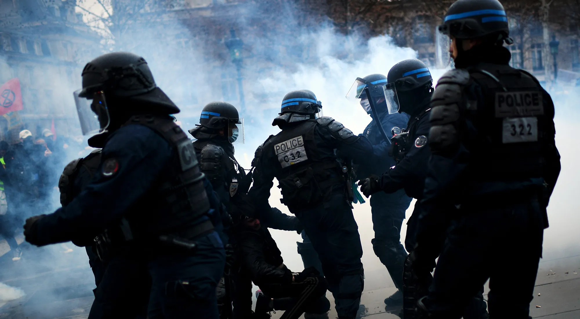TOPSHOT-FRANCE-POLICE-RIGHTS-SOCIAL-DEMO