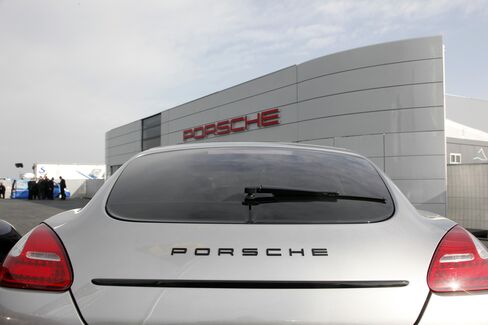 Porsche Aims German Torpedo at Bid for London Legal Front