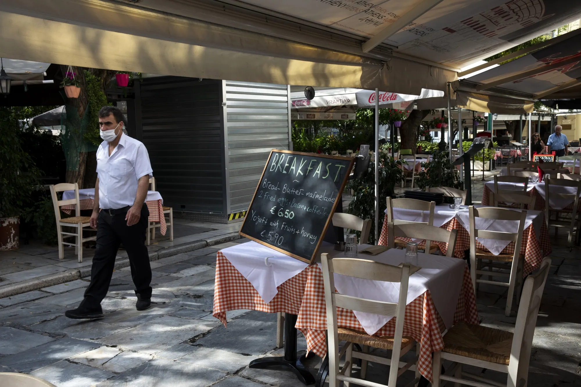 Greek Economy as Government Presents Draft Budget