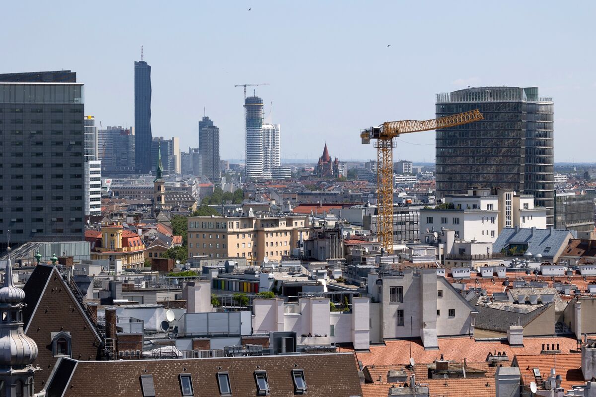 Austria’s VIG to Buy Rival Nuernberger for About $1.6 Billion