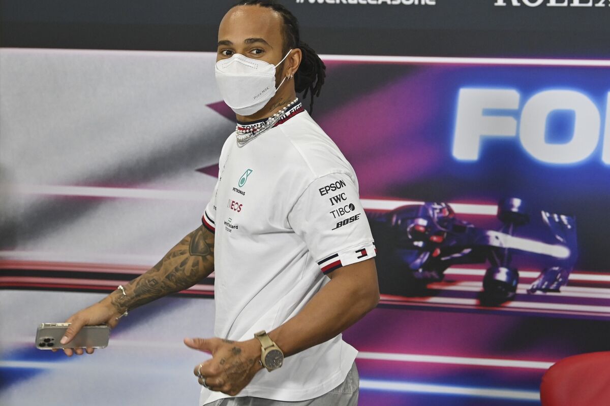 Hamilton: F1 'Duty Bound' to Raise Awareness of Human Rights - Bloomberg
