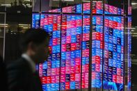 Japan Leads Asia Stock Losses as AI Slide Extends 