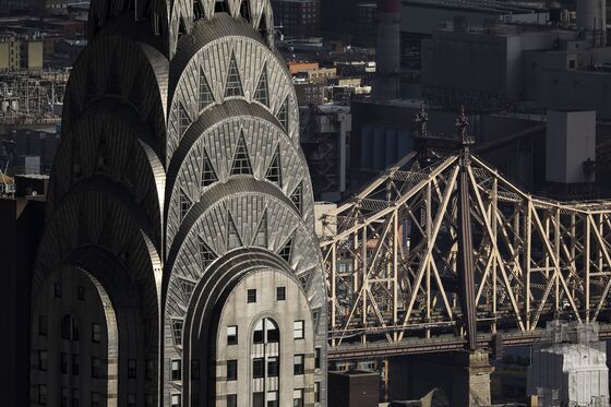 Chrysler Building Owner Lands His Trophy, Now Faces Rising Costs