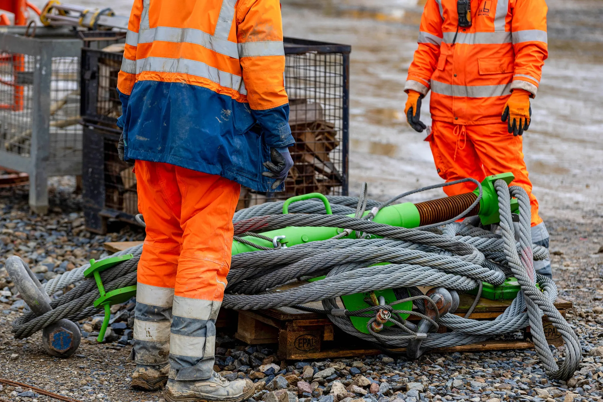 Germany Joblessness Declines Amid Labor Shortages - Bloomberg