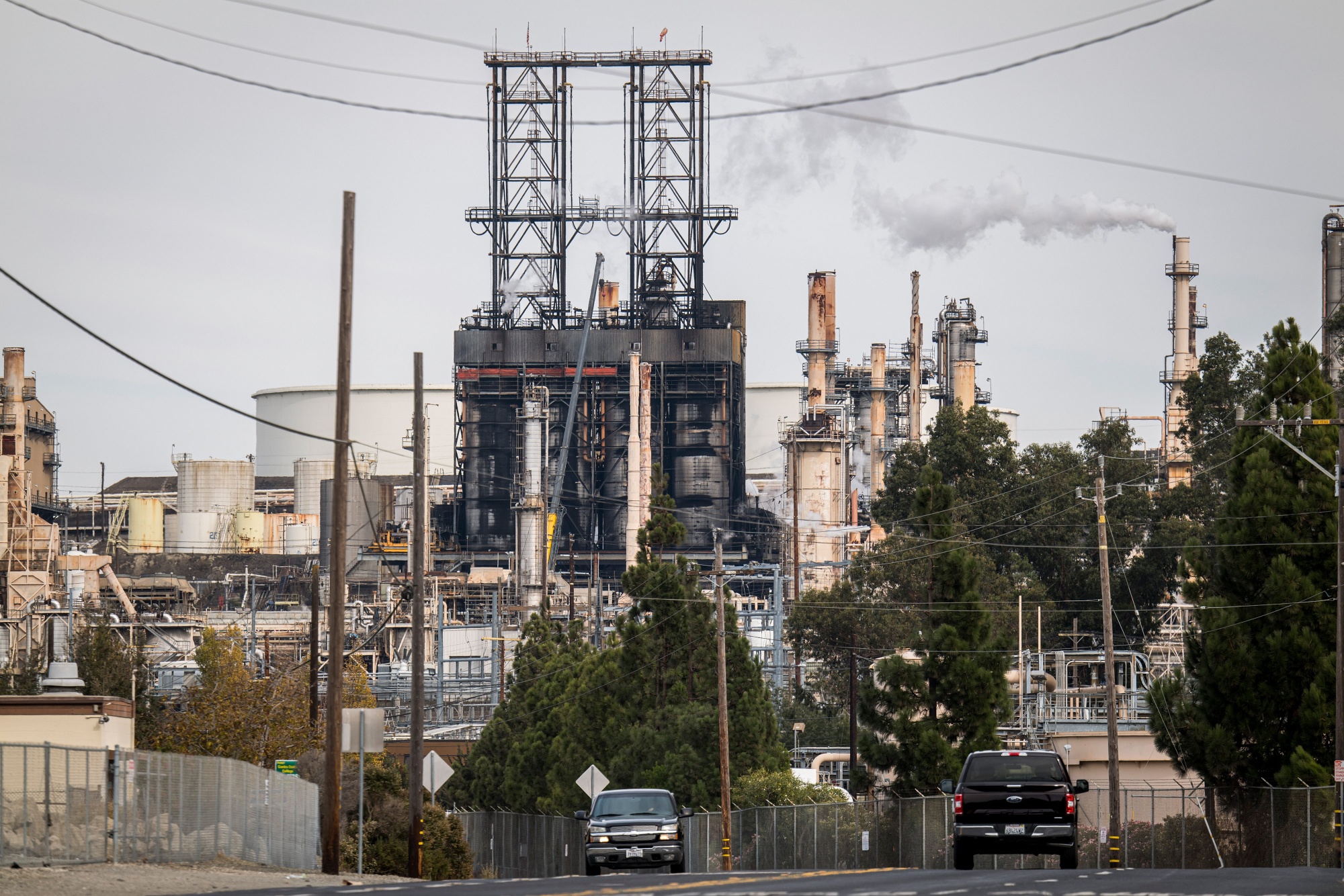 relates to Covid Restaurant Shutdowns Threaten Oil Refiners’ Biofuel Dreams