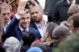 Macron Goes on Charm Offensive as His Campaign Shifts Focus