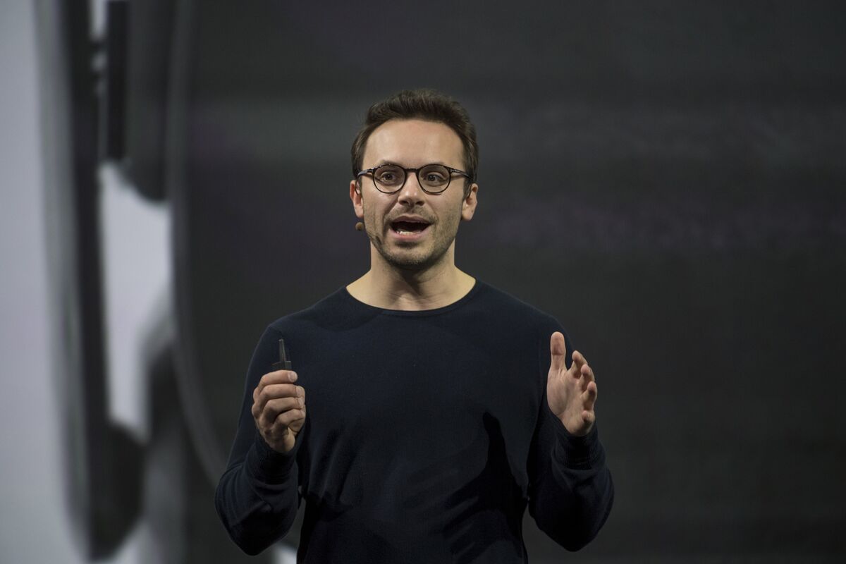Oculus Co-Founder’s AI Voice Startup Is in Talks for Sequoia Backing