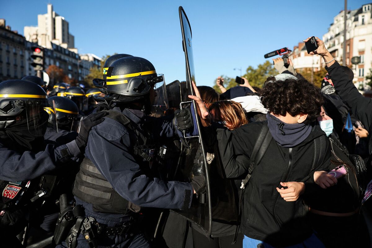 France Braces for More Student Protests on Premier’s Response