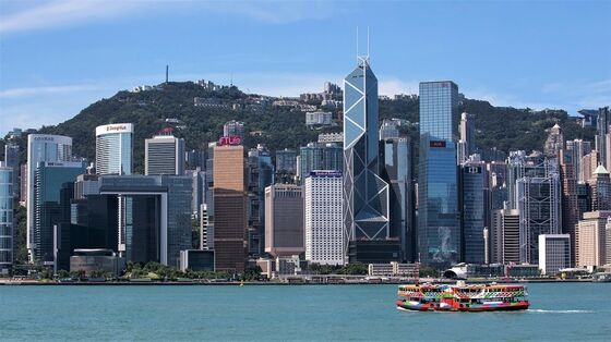 Global Banks Up Pressure on Hong Kong to Ease Restrictions