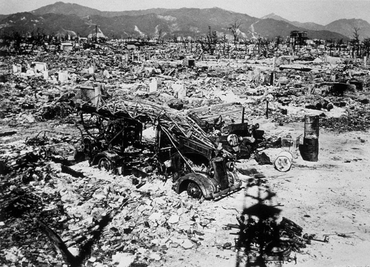 Фото последствий ядерного удара по японии Game Theory Shows the Risk of Nuclear War Is Growing - Bloomberg