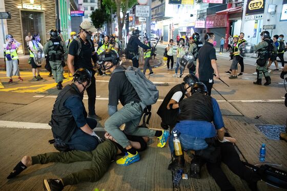 Hong Kong Violence Intensifies During 10th Weekend of Protests