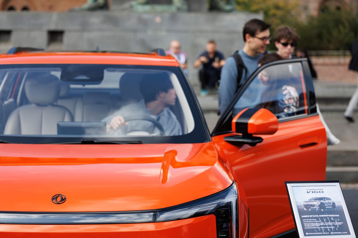 bloomberg.com - Brian Platt - Chinese Carmaker Dongfeng Is Preparing to Sell EVs in Canada