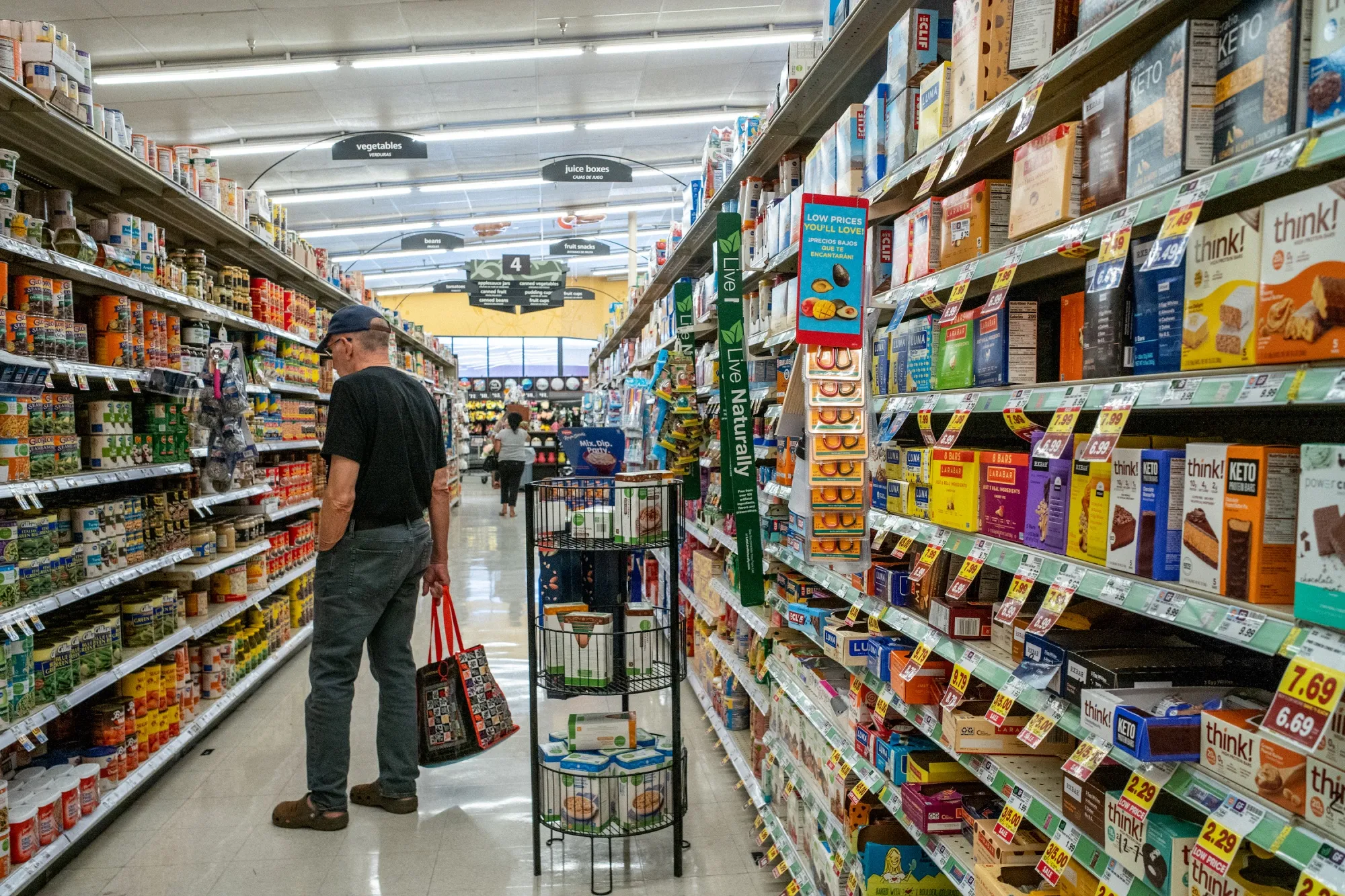 A customer shops in a grocery store in Houston, Texas.&nbsp;