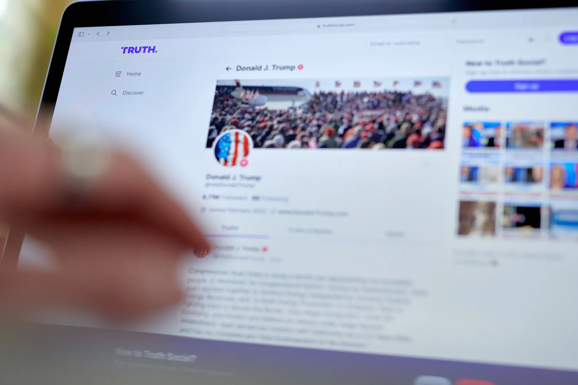 The Truth Social website.