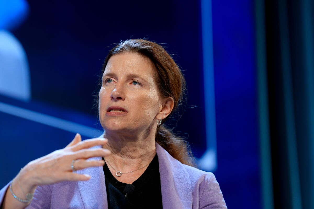 assets.bwbx.io image