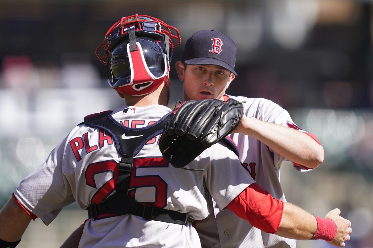 Devers Singles Through Shift, Lifts Red Sox Over Tigers 5-3
