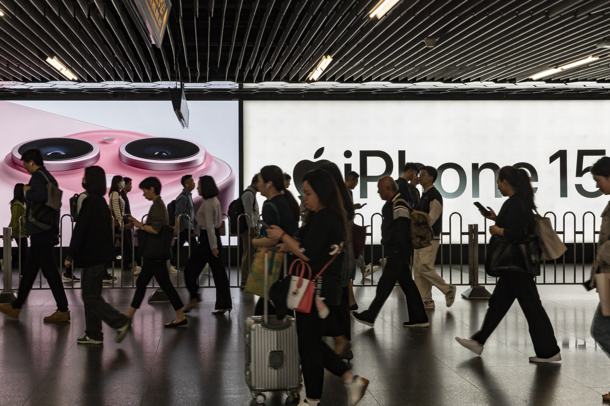 Apple finally reopens its Texas stores