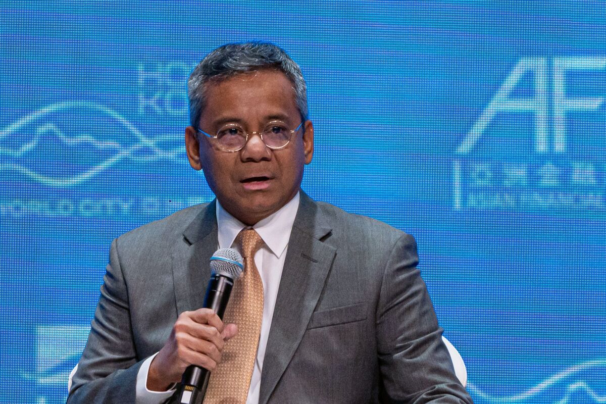 bloomberg.com - Grace Sihombing - Indonesia's New Finance Chief Is Seen as Market-Friendly Veteran
