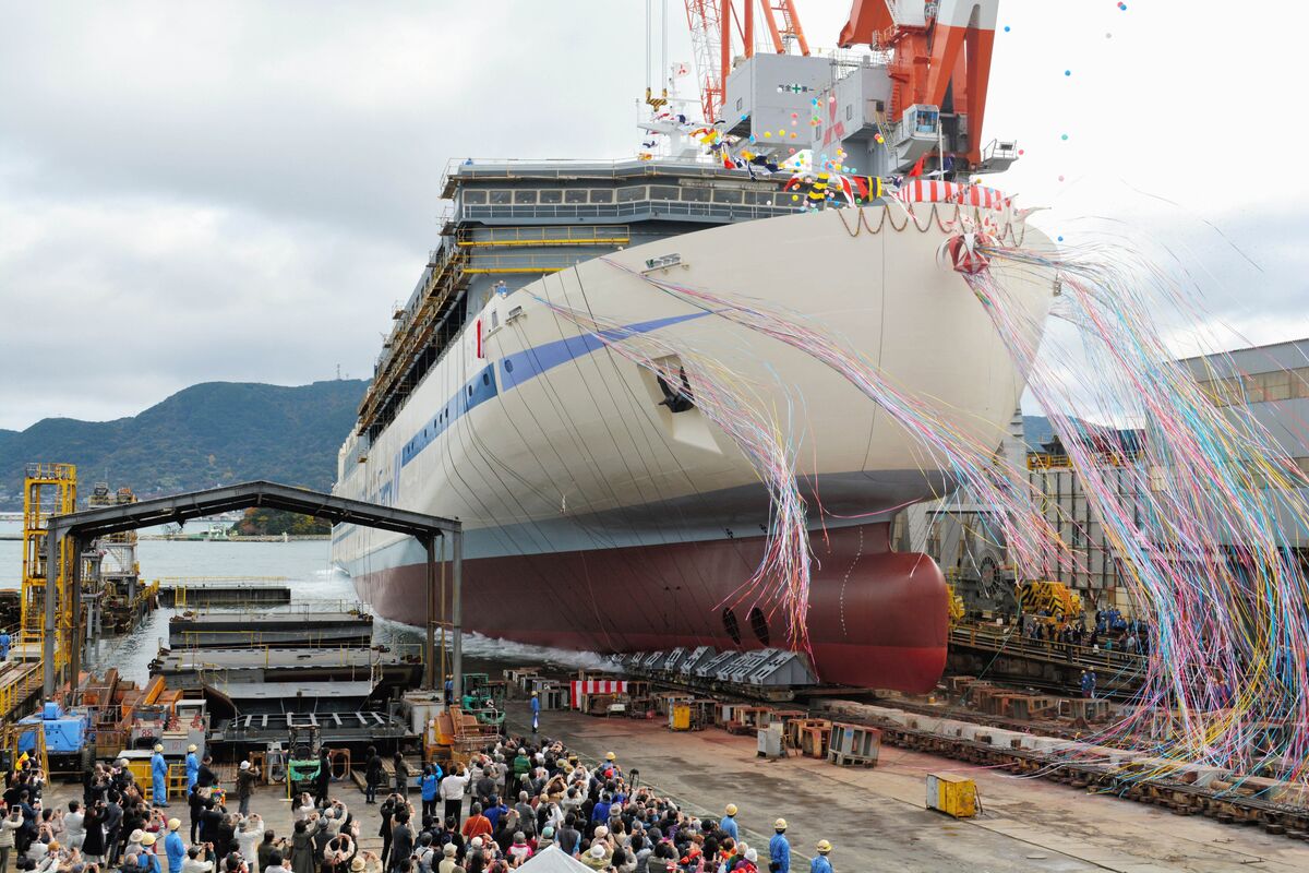 Mitsubishi Heavy Considers Spinning Off Shipbuilding Operations - Bloomberg