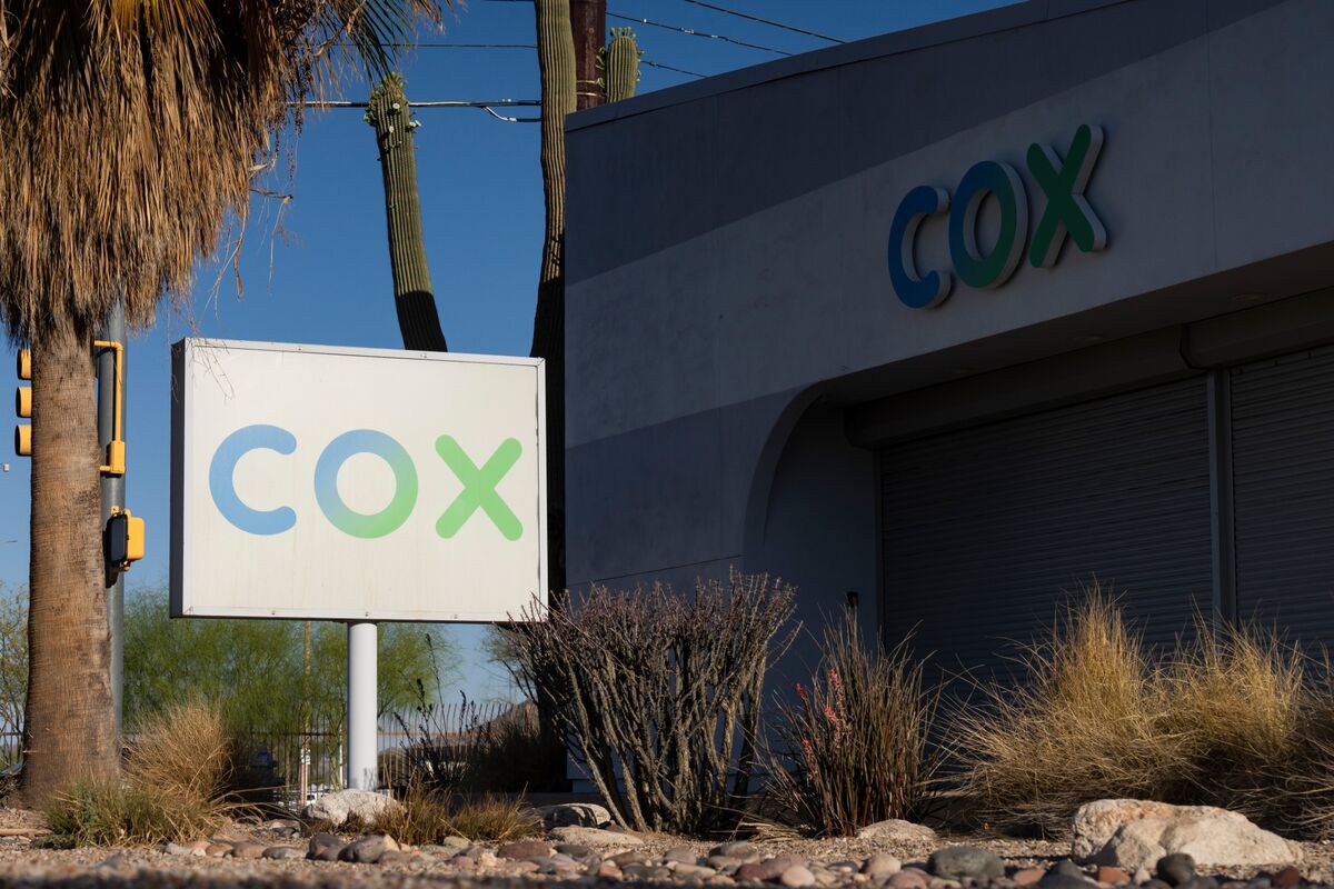 Charter Communications Makes Exchange Offer to Revamp Debt Stack