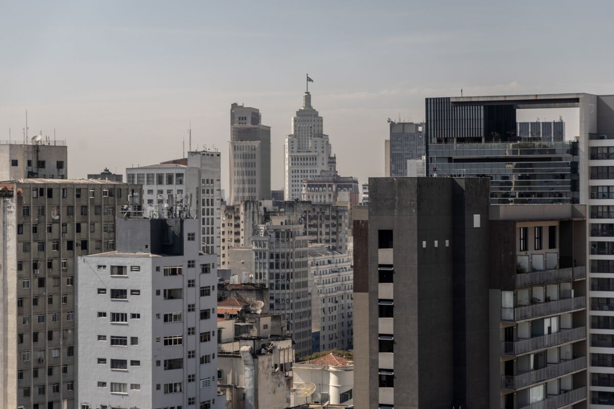Foreign Investors With Argentina FOMO Pile Into Brazil Stocks