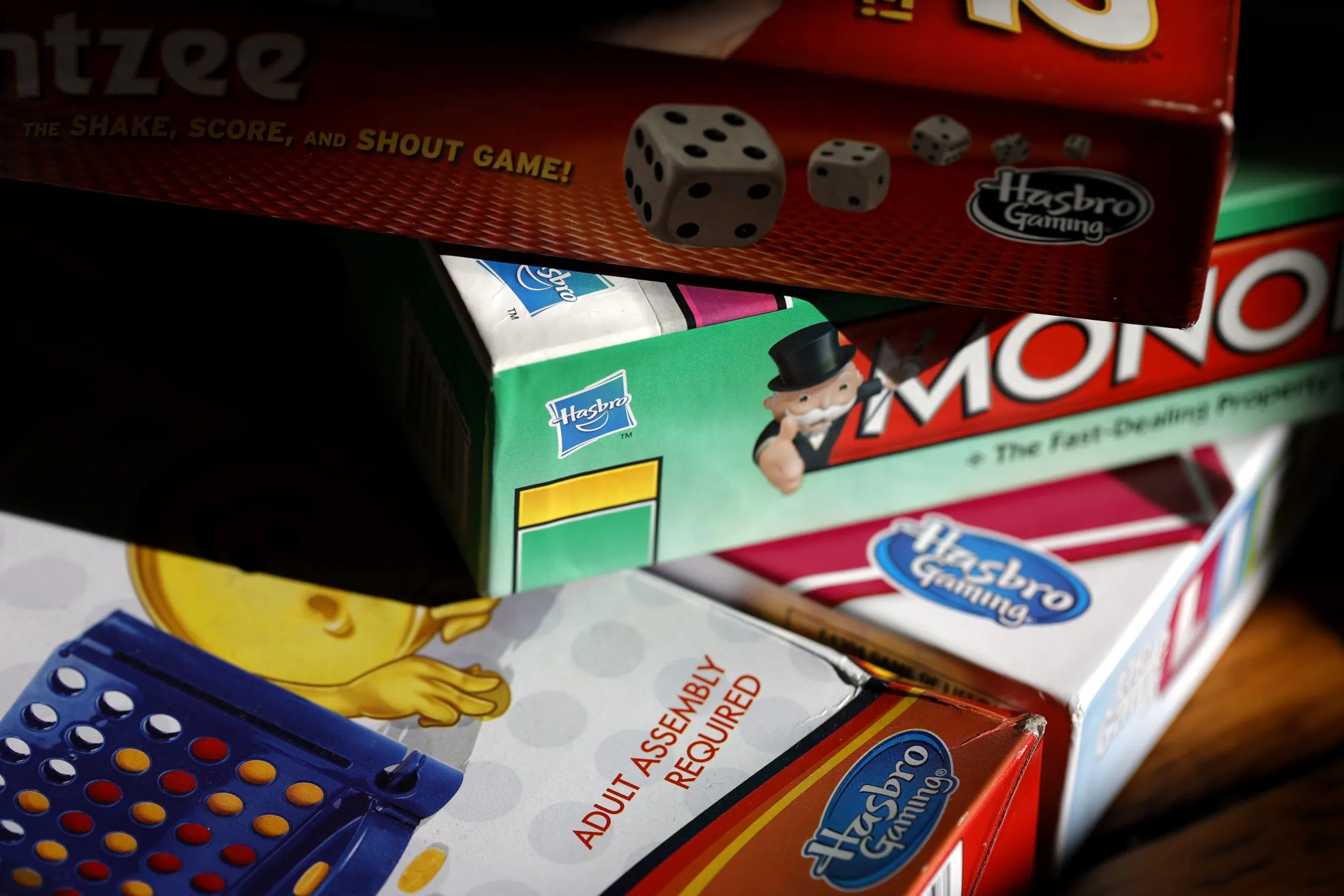 Sales fell to $1.5 billion, missing projections of $1.65 billion.