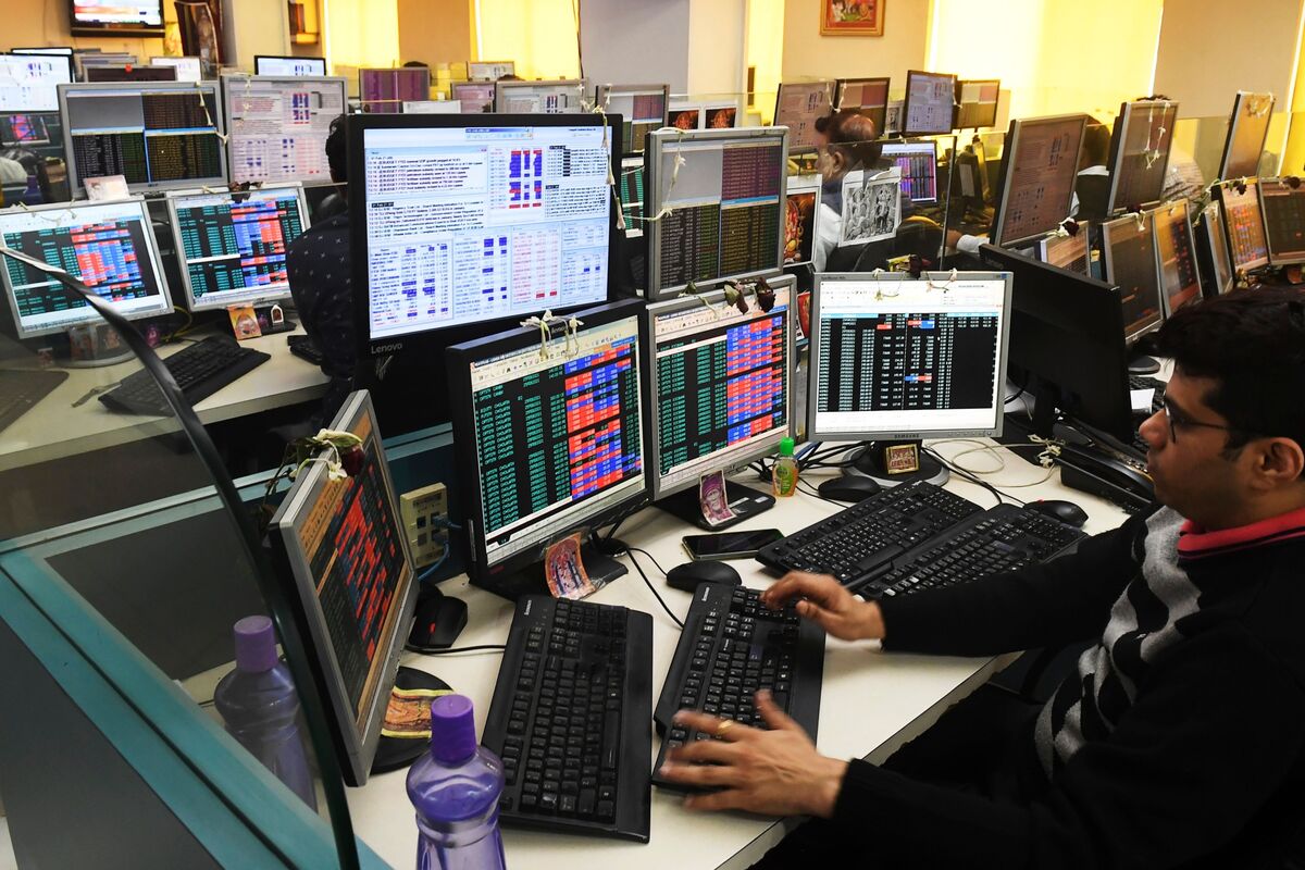 RBI Funding Curbs Deal ‘Body Blow’ to Indian Prop Trading Firms