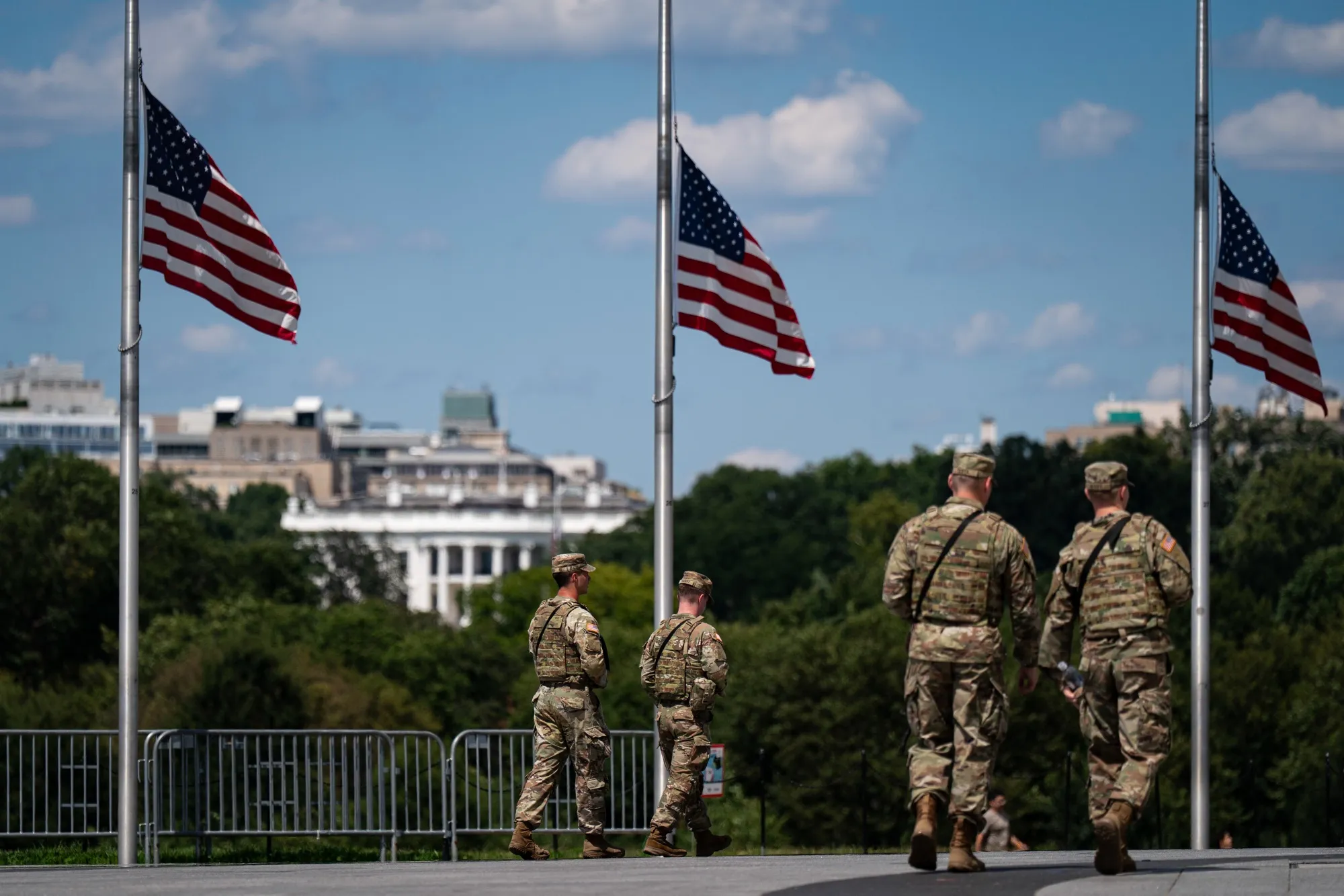 National Guard Troops Deployed to DC Would Go Unpaid in Shutdown - Bloomberg
