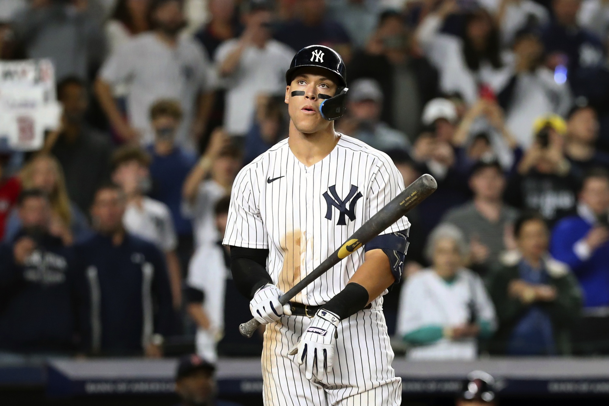 MLB - ALL RISE. Aaron Judge ties Roger Maris with No. 61!