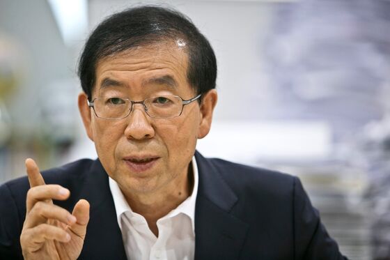 Seoul’s Missing Mayor Park Found Dead After Massive Search